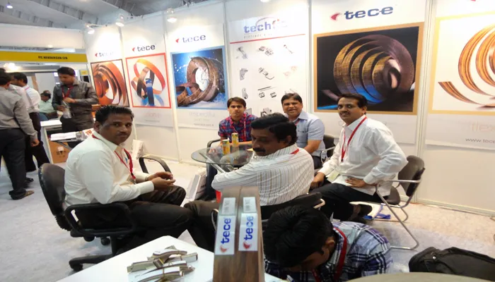 Tece Hindistan INDIA WOOD Fuarında